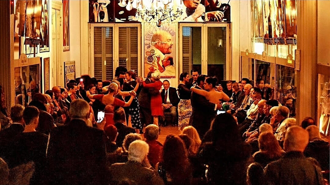 Tango Dancer. Member of CID UNESCO. Teacher. Curator and Producer.