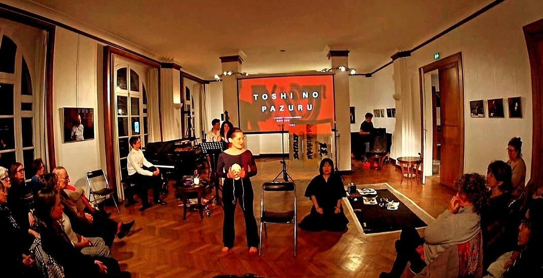 Tango Dancer. Member of CID UNESCO. Teacher. Curator and Producer.